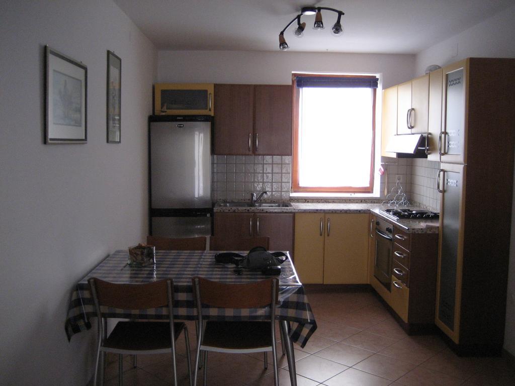 Apartment Lea Cres Esterno foto