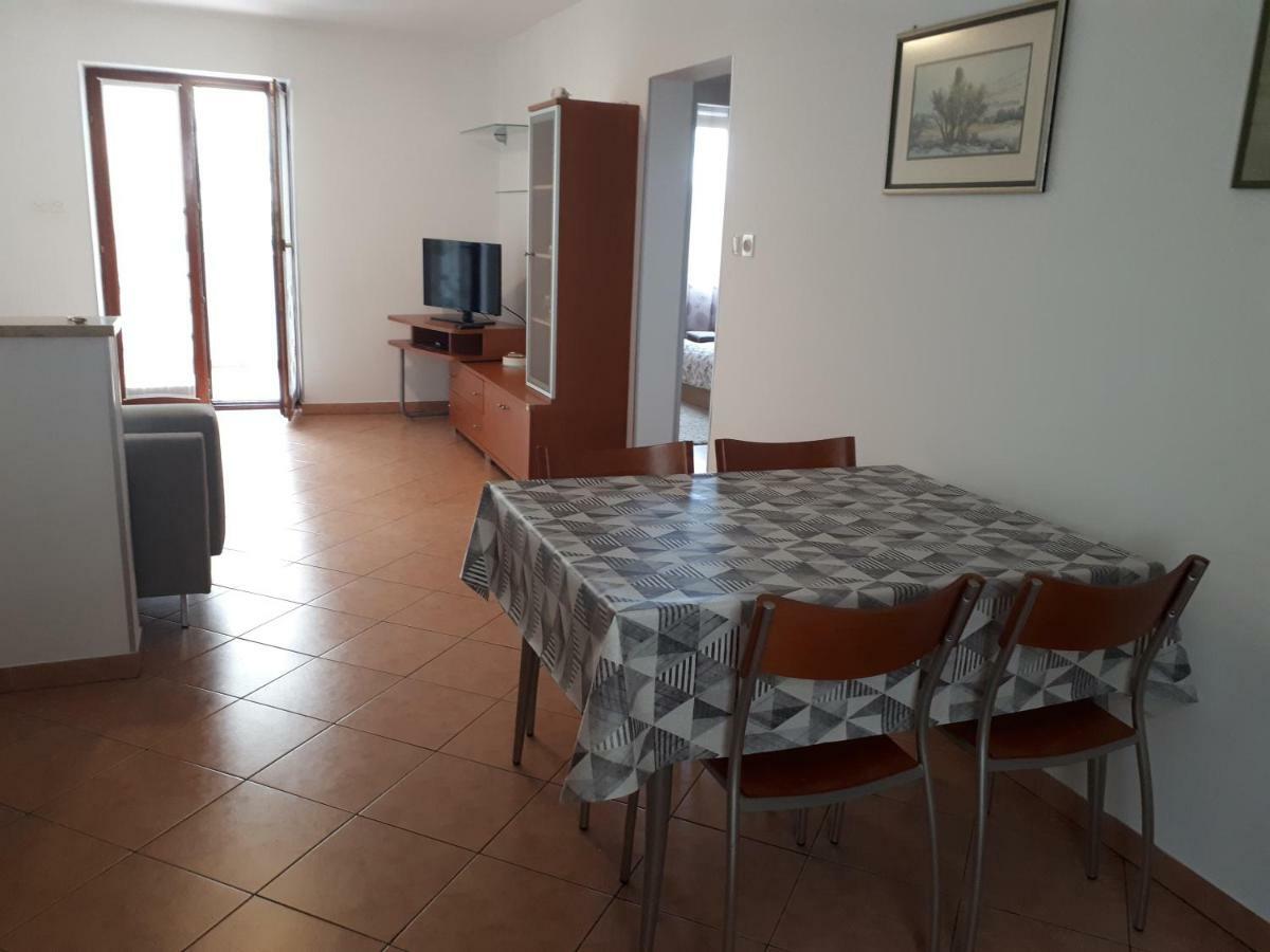 Apartment Lea Cres Esterno foto