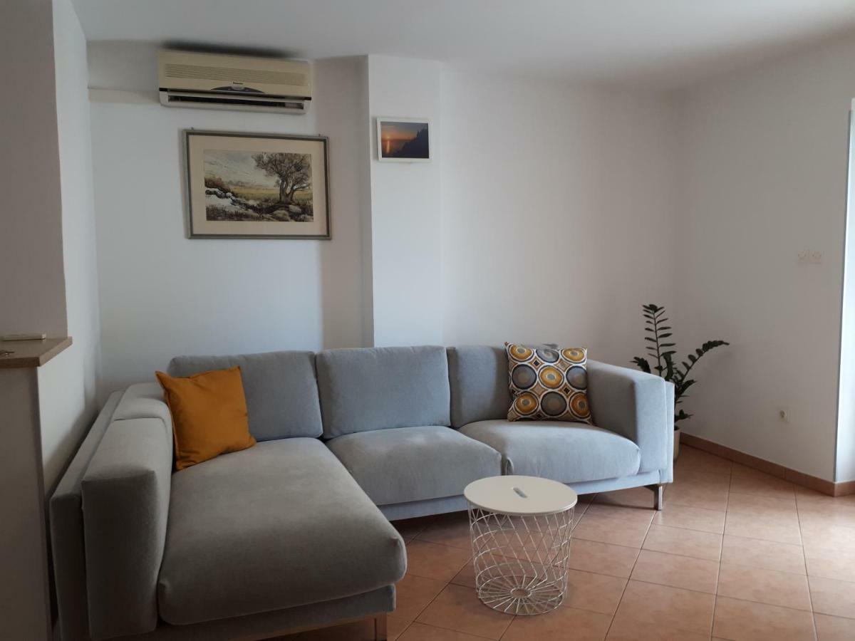 Apartment Lea Cres Esterno foto